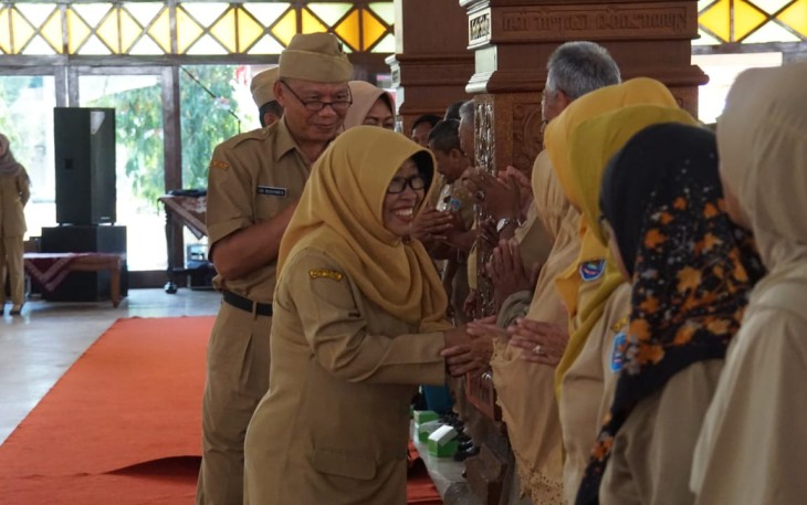Bupati Tegal Dra. Umi Azizah di Pendopo Amangkurat Pemerintah Kabupaten Tegal