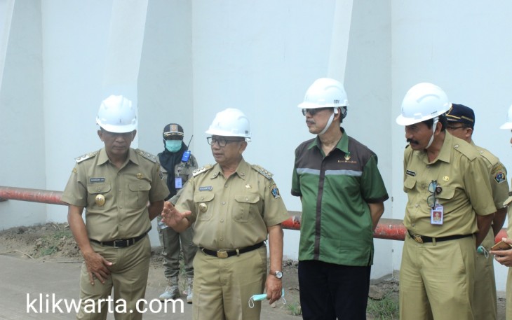 Bupati Rijanto (tiga dari kiri) disamping Wakil Bupati Blitar dan jajaran Forkopimda Blitar kunjungan ke PG RMI