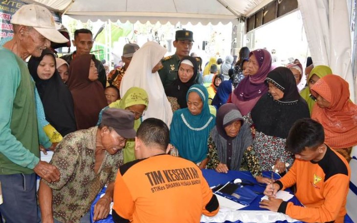Masyarakat Desa Jatimulya Antunsias Pengobatan Massal Bakti TNI Kodim Tegal