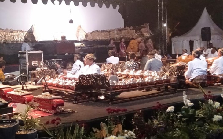Wayangan Semalam Suntuk Dalam Rangka HUT ke 696 Pati
