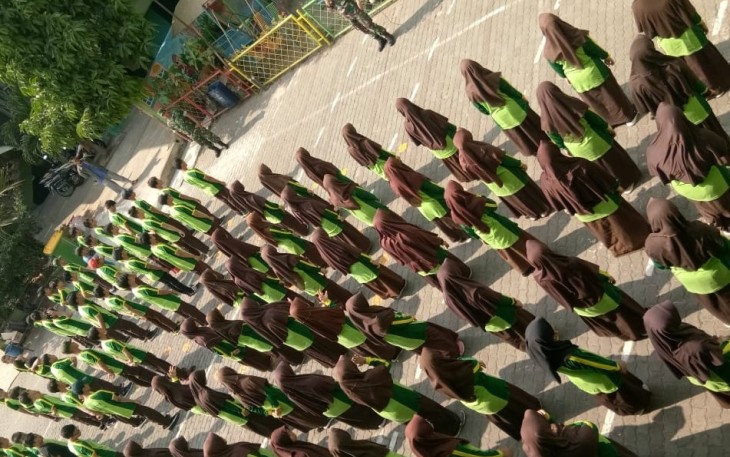 Siswa Siswi Madrasah Tsanawiyah Persatuan Islam