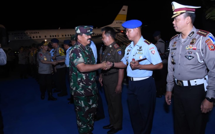 Panglima TNI saat Tiba di Bandara Rendani Manokwari