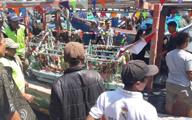 Upacara Larung Sesaji 