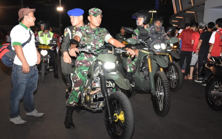 Pasukan Kodim 0501/ Jakarta Pusat Back Up Pengamanan Stadion Gelora Bung Karno