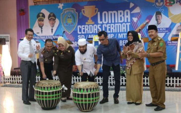 Wali Kota Bengkulu Helmi Hasan Buka LCC Tingkat SD/MI Dan SMP/MTs di Hotel Bougenvile