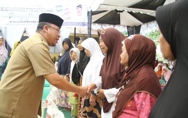 Pengajian Akbar di Desa Aek Ledong