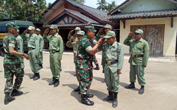 Kedekatan TNI dengan Linmas