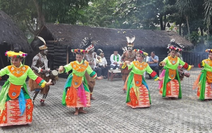 Kolaborasi Tarian Betawi Dan Papua