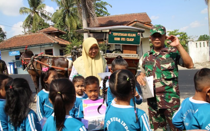 Delman Perpus Kodim Diserbu Siswa-siswi Paud Nusa Indah Jeruklegi Kulon
