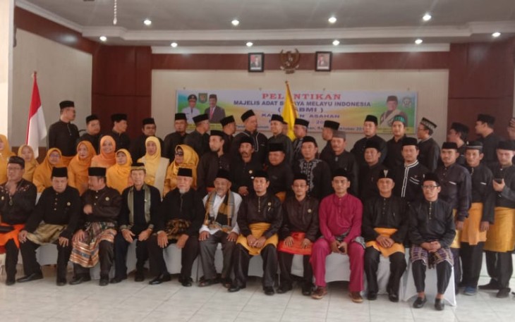 Dato' Seri H. Syamsul Arifin SE Lantik MABMI Kabupaten Asahan Priode 2019-2023