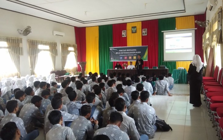 BPJS Ketenagakerjaan Kenalkan Hak Pekerja Kepada Siswa SMKN 1 Lhokseumawe