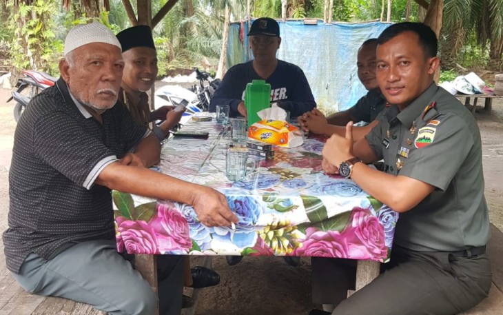 Dandim 0209/LB Laksanakan Komsos dengan Camat Kampung Rakyat