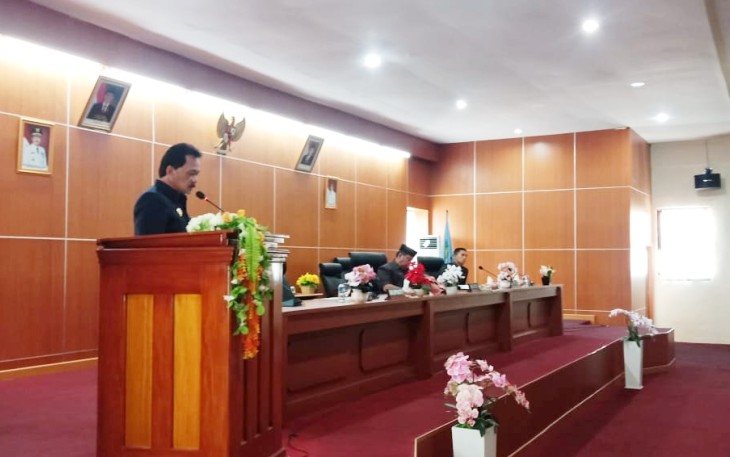 Bupati Bengkulu Tengah Ferry Ramli Sampaikan Jawaban 