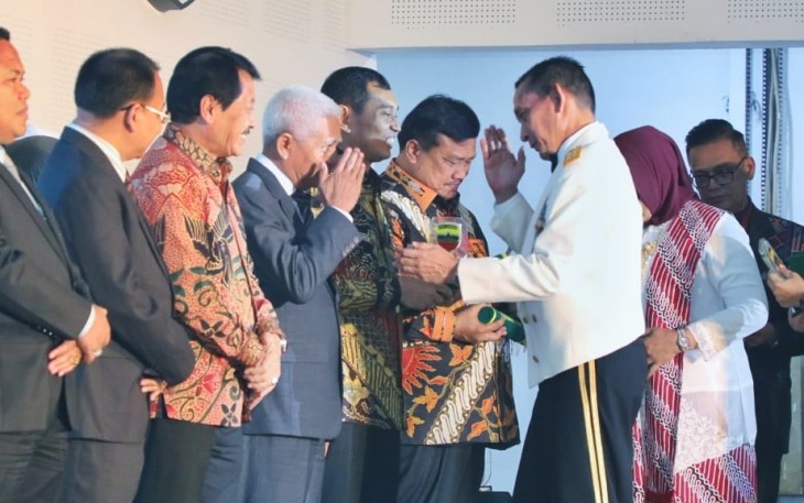 Bupati Asahan Terima Penghargaan Dari Kodam 1/Bukit Barisan