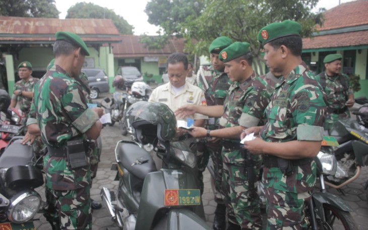 Pemeriksaan Kendaraan Dinas dan Pribadi Kodim 0736/Batang