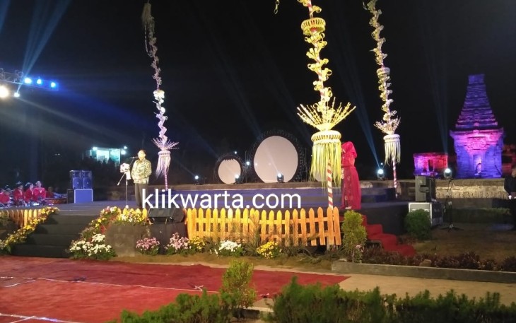 Bupati Blitar Drs. Rijanto saat memberikan sambutan di acara Launching Festival Kresnayana