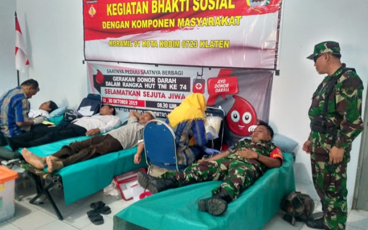 Kegiatan Donor Darah Sebagai Wujud Bakti Sosial Koramil 01 Kota