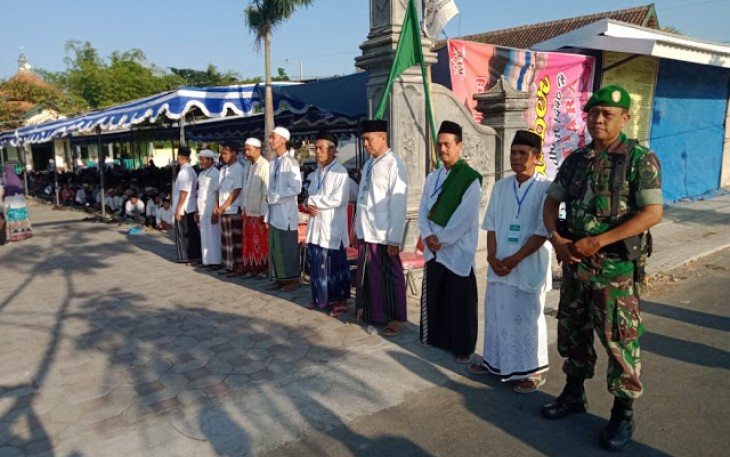 Babinsa Koramil 22 Wonosari Hadiri Pengajian Di Desa Binaan