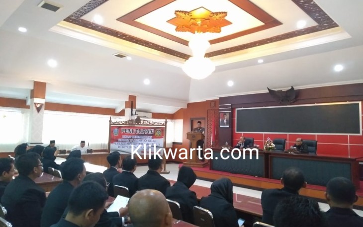 Plt Wali Kota Santoso Saat Menyampaikan Sambutan Diacara Penutupan Diklatpim IV ke 34 Di Pemerintah Kabupaten Blitar 