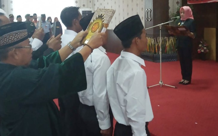 Bupati Tuba Lantik 61 Anggota BPK