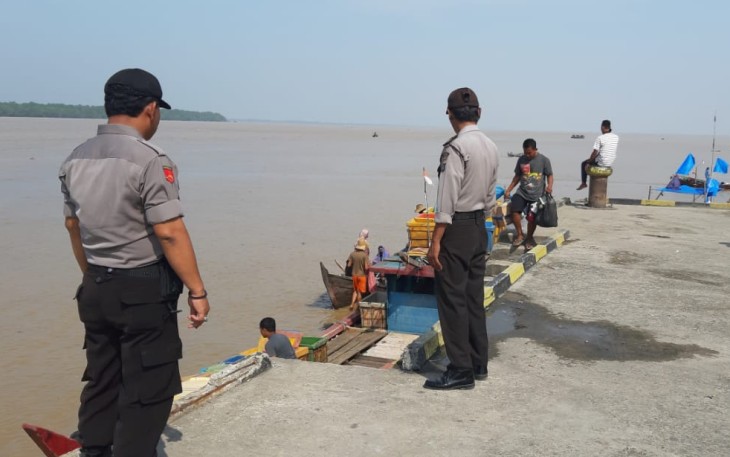 Kapolsek Panai Hilir Bersama Kanit Sabhara Patroli dan Cek Pos Pantau Sei Brombang 