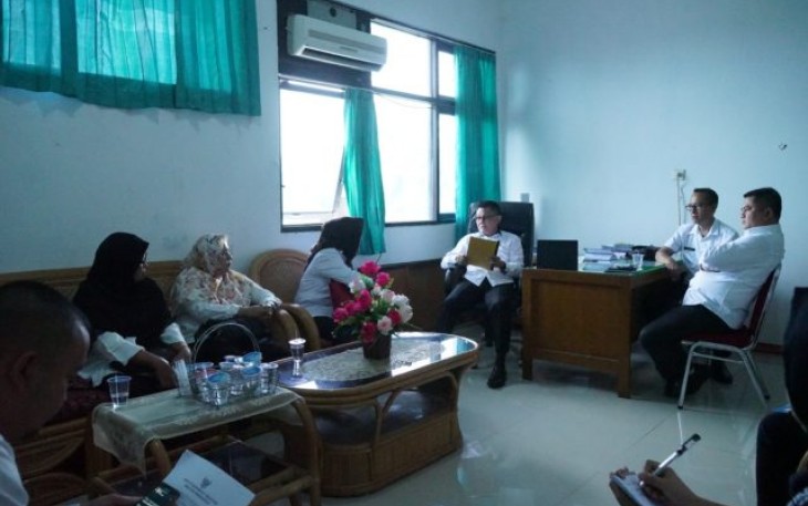 Assisten I Sekretariat Daerah Bengkulu Selatan Yunizar Hasan Pimpin Rapat Koordinasi Dengan Lembaga Perlindungan Anak