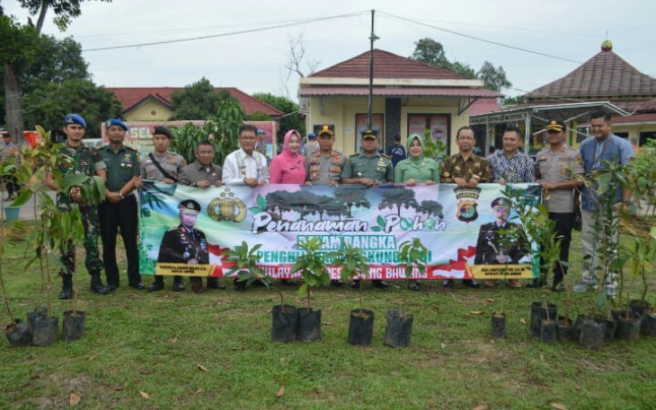 Polres Tulang Bawang Giat Laksanakan Program Peduli Penghijauan