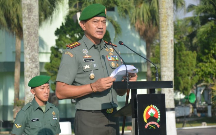 Danrem 071/ Wijayakusuma saat membacakan amanat Panglima TNI