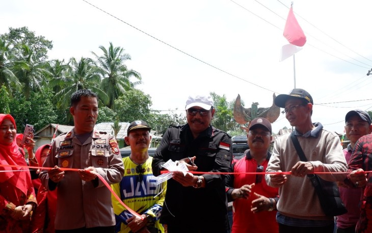 Bupati Bengkulu Utara Mian Resmikan Gedung Serbaguna Yang Ada di Desa Tanjung Harapan SP3 Kecamatan Ulok Kupai 