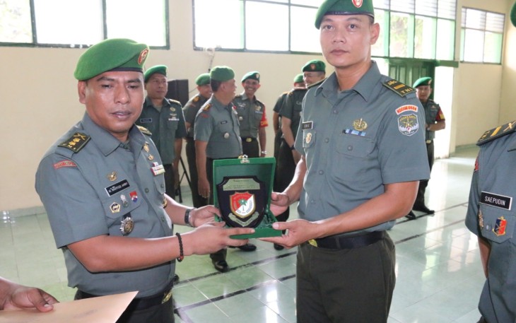 Kasdim 0504/JS Pimpin Acara Korps Raport Pindah Satuan Lima Perwira