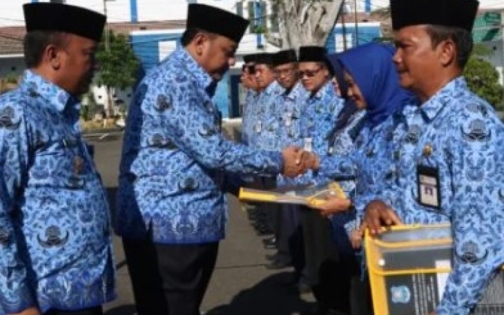 Walikota Tegal Serahkan Daftar Isian Pelaksanaan Anggaran 2020