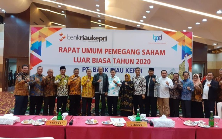 Rahma Hadiri RUPSLB Bank Riau Kepri di Pekanbaru