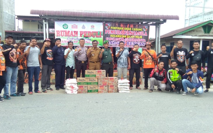 Kapolsek Bilah Hilir Salurkan Bantuan ke Korban Banjir