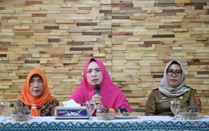 Partinia Parosil Mabsus Pimpin Rapat Evaluasi Majlis Taklim Baitul Mukhlisin
