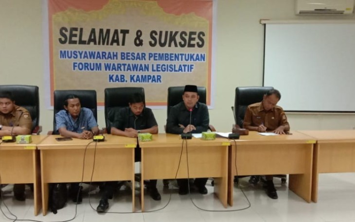 Kampar Bentuk Forum Wartawan Legislatif