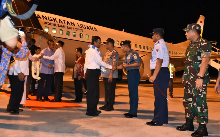 Danlatamal IV Sambut Kedatangan Menkopolhukam RI