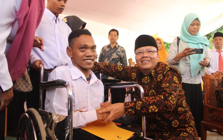 Gubernur Bengkulu Rohidin Mersyah saat menyapa Bangkit