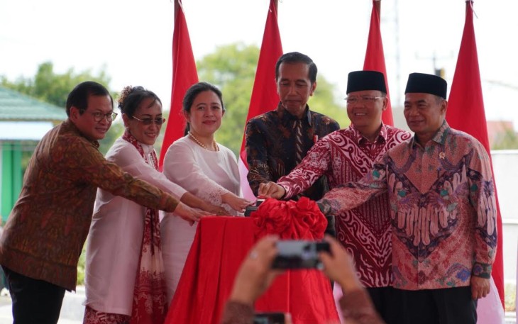 Peresmian Monumen Pahlawan Nasional Ibu Agung Fatmawati Soekarno di Simpang Lima Kota Bengkulu