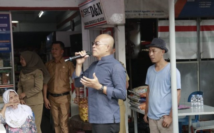 Bupati Bengkulu Selatan Gusnan Mulyadi  