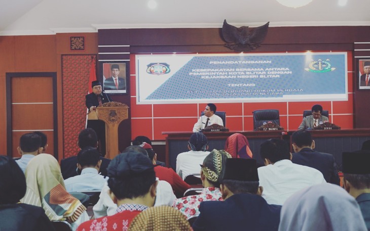 Plt Walikota Blitar Santoso saat memberikan sambutan dalam acara penandatanganan MoU bersama Kejari Blitar