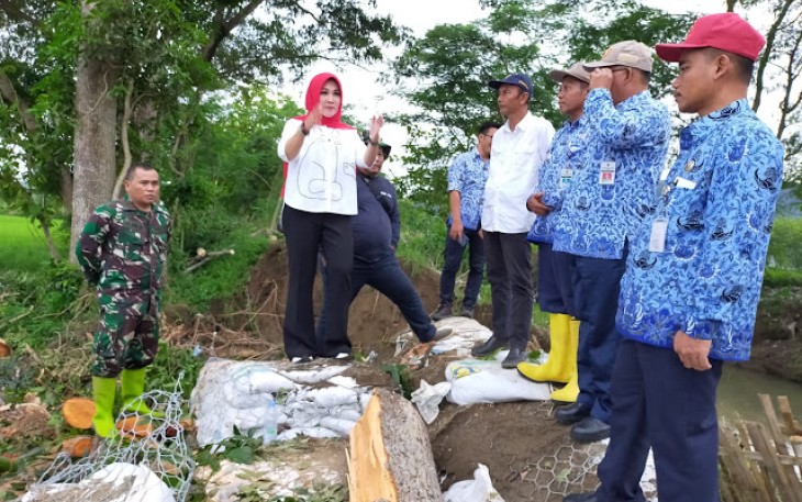 Muspika Cawas Dampingi Bupati Klaten Inspeksi Mendadak Tanggul Jebol Sungai Gamping