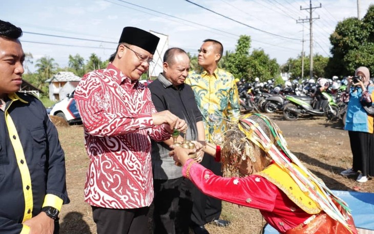 Gubernur Rohidin Gelorakan Semangat pada Pemuda Semaku