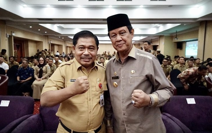 Plt Gubernur Kepri H Isdianto saat bersama Plt Sekretaris BNPP Suhajar Diantoro