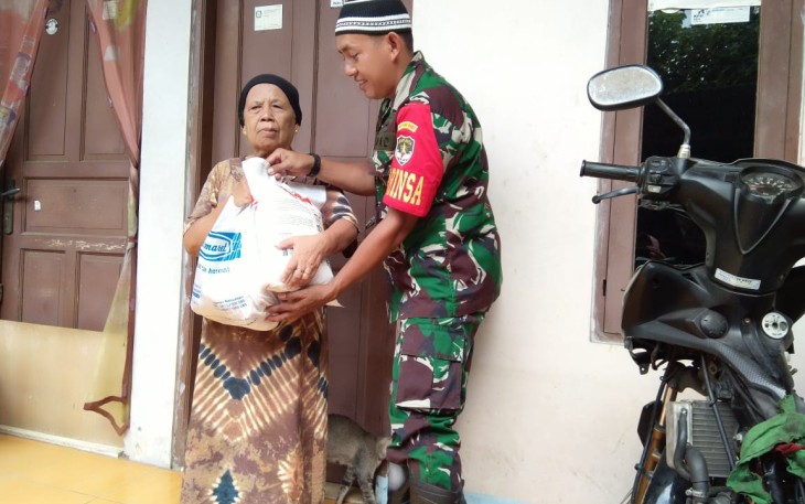 Giat Jumat Berkah Koramil 04/Cengkareng