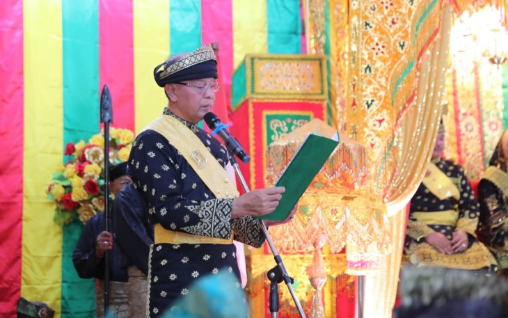 Pimpinan DPRD Terima Gelar Adat dari LAM
