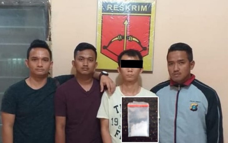 Pelaku dan barang bukti saat diamankan