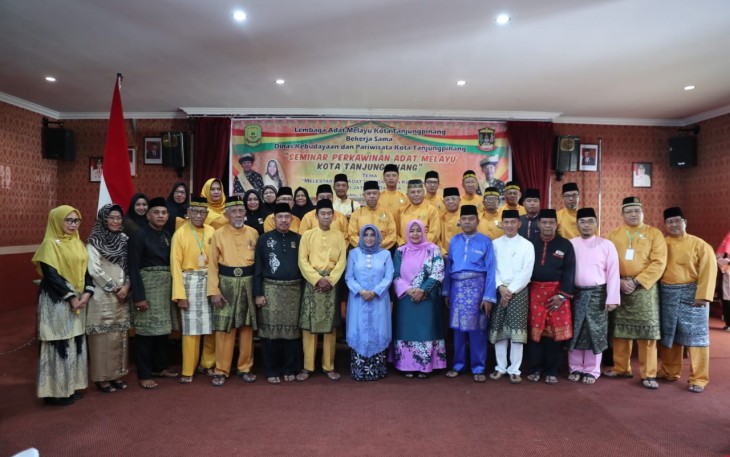 Foto bersama usai seminar