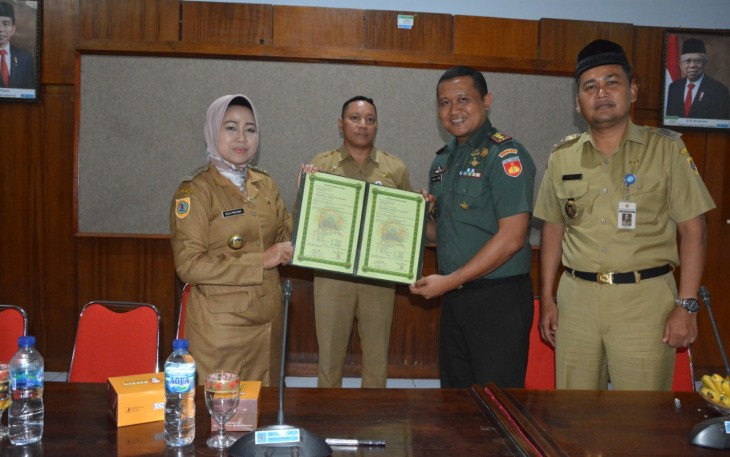Dandim dan Bupati Brebes Teken Notulen TMMD Sengkuyung Tahap I Tahun 2020