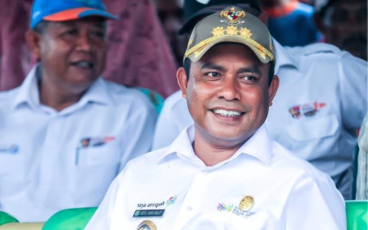 Bupati Raja Ampat Abdul Faris Umlati SE