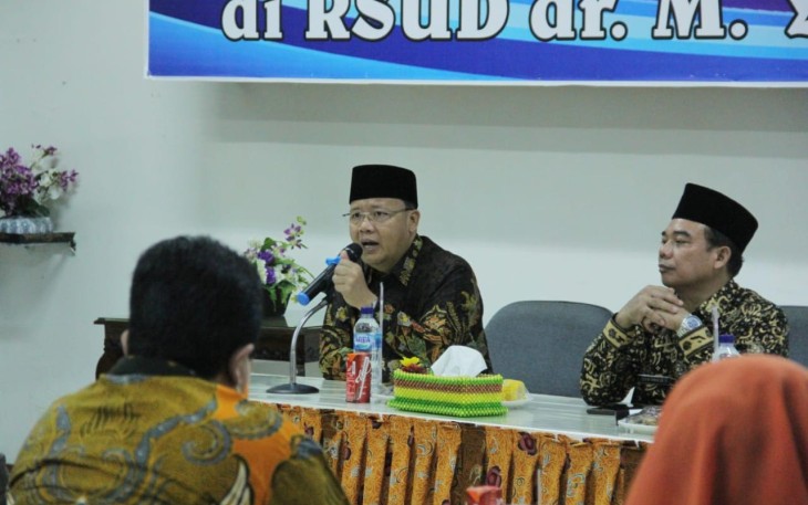 Gubernur Rohidin Siapkan APD Keselamatan Tenaga Medis Tangani Covid-19